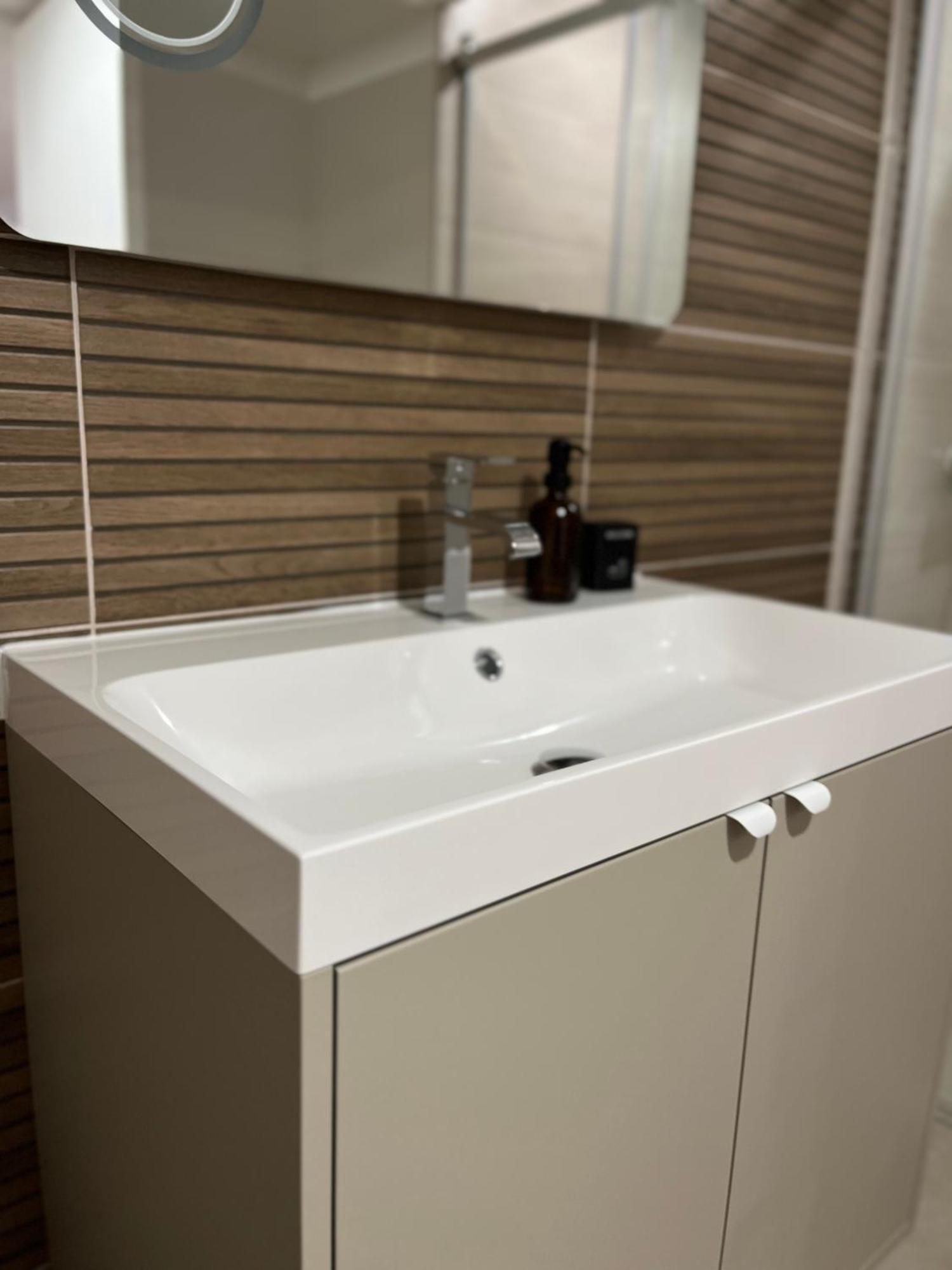 Apartmán Duplex Raffine, Elegant & Climatise - La Mezz Nîmes Exteriér fotografie